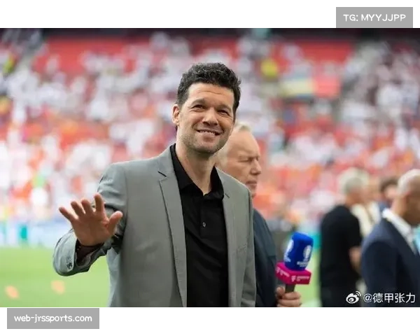 从青训营到德甲舞台，拜仁小将完成首秀的梦想时刻