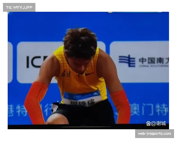 决胜0.1秒：高速摄影机捕捉BMX竞速赛冠军冲线前的身体姿态